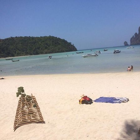 Bung House Hotel Phi Phi Islands Exterior photo
